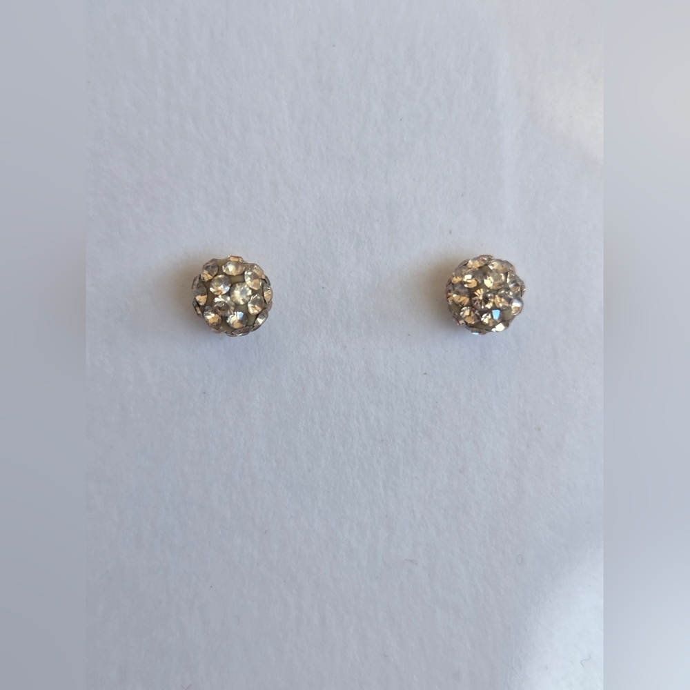Elegant 10k Gold Stud Earrings - similar to Hillberg & Berk - Petite Size NEW!
